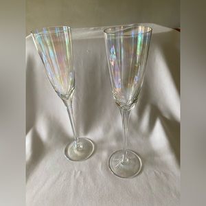GORGEOUS Set of 2 Opalescent Iridescent Tall Champagne Flutes